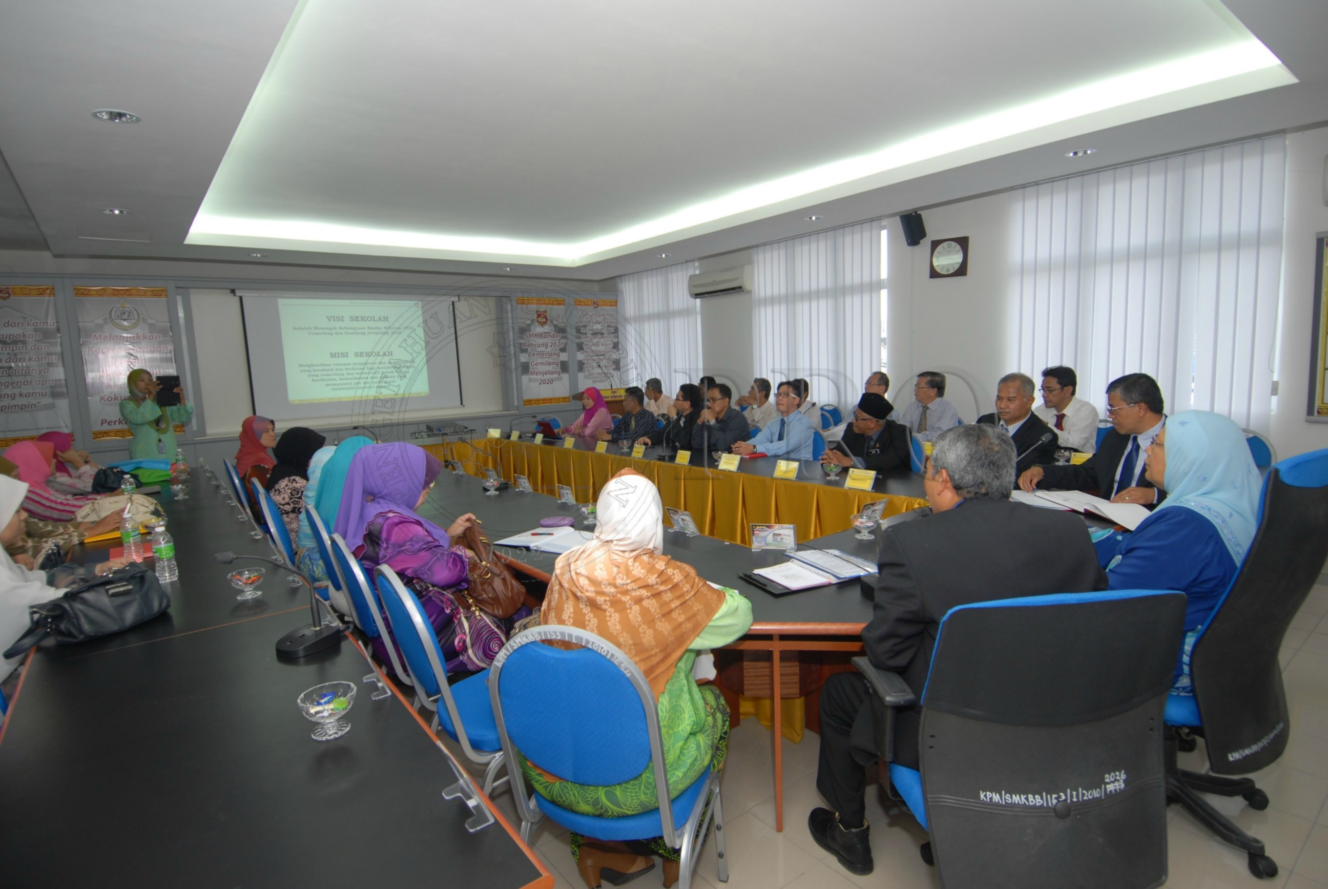 PRO 14 01 SEKOLAH FBA 8082